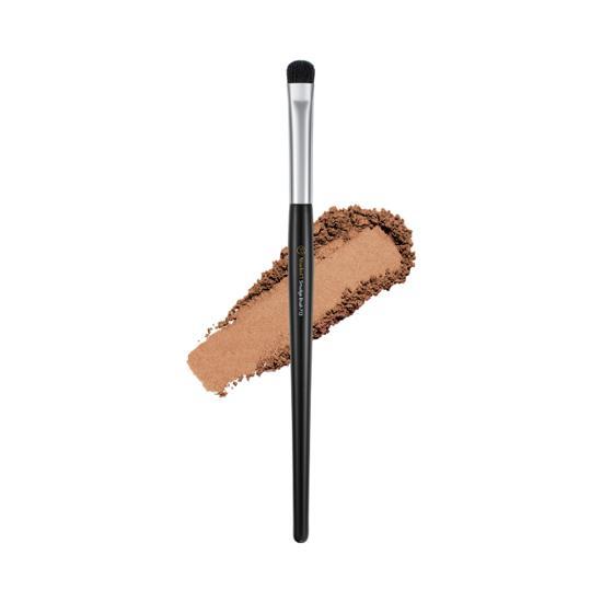 STUDIO17 STUDIO17 Point Eye Smudge Brush 713 - daily care - front bottle shot