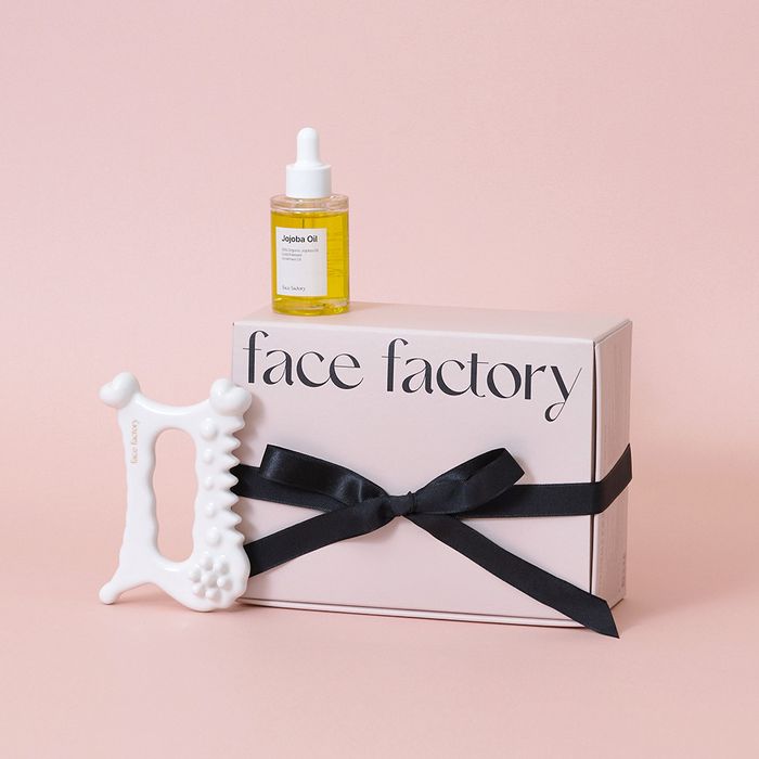 face factory face factory D-Tok Guasha Oil Edition Gift Set - daily care - front bottle shot